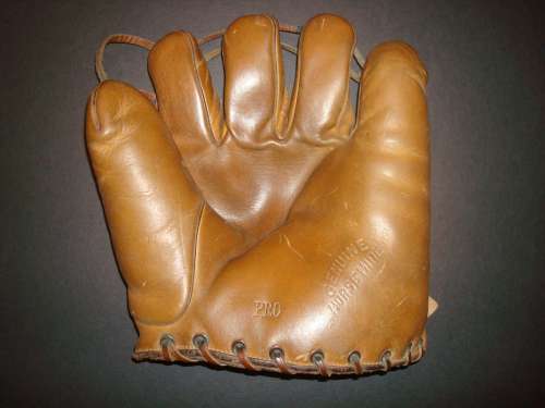 PRO Model Laced Glove Front